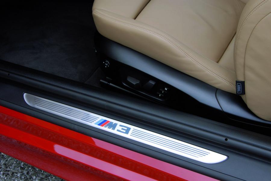  BMW M3 2008 года  (фото 18 из 219)